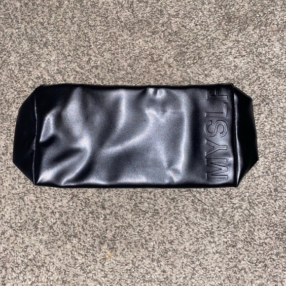 NEW- Men’s - YSL -Yves Saint Laurent Black Leather Toiletry Bag - Picture 1 of 8